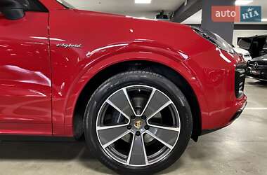 Внедорожник / Кроссовер Porsche Cayenne Coupe 2021 в 
