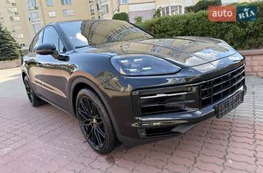 Внедорожник / Кроссовер Porsche Cayenne Coupe 2024 в 