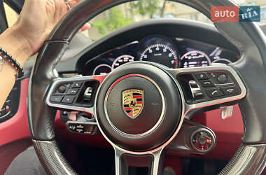 Позашляховик / Кросовер Porsche Cayenne Coupe 2020 в 