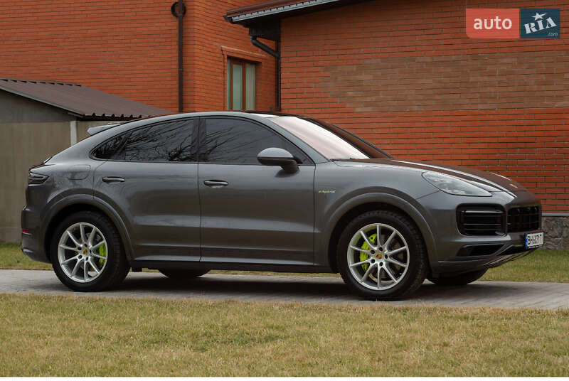 Позашляховик / Кросовер Porsche Cayenne Coupe 2021 в Києві