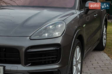 Внедорожник / Кроссовер Porsche Cayenne Coupe 2021 в 