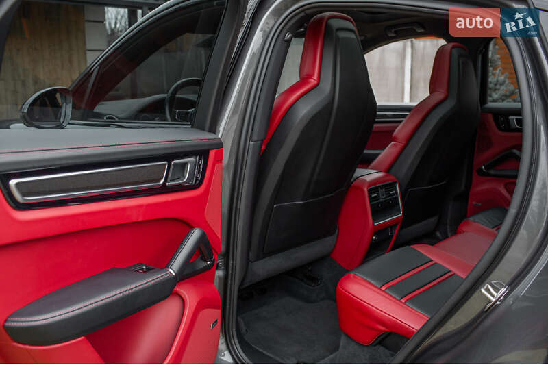 Позашляховик / Кросовер Porsche Cayenne Coupe 2021 в Києві