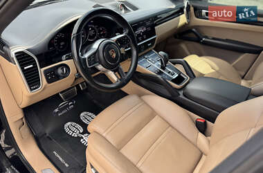 Внедорожник / Кроссовер Porsche Cayenne Coupe 2019 в 