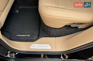 Внедорожник / Кроссовер Porsche Cayenne Coupe 2019 в 