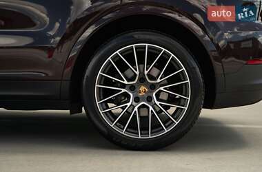 Внедорожник / Кроссовер Porsche Cayenne Coupe 2019 в 