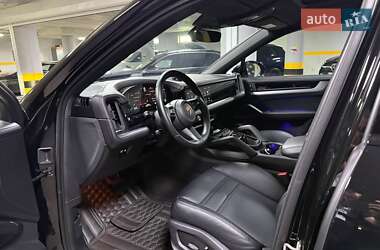 Внедорожник / Кроссовер Porsche Cayenne Coupe 2023 в 