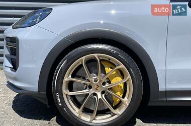 Позашляховик / Кросовер Porsche Cayenne Coupe 2024 в 