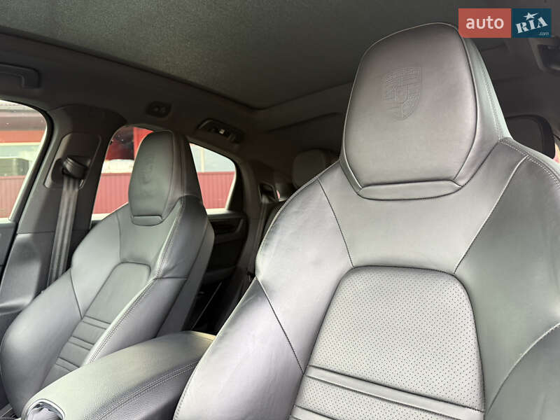 Внедорожник / Кроссовер Porsche Cayenne Coupe 2019 в Львове фото 17 Внедорожник / Кроссовер Porsche Cayenne Coupe 2019 в Львове