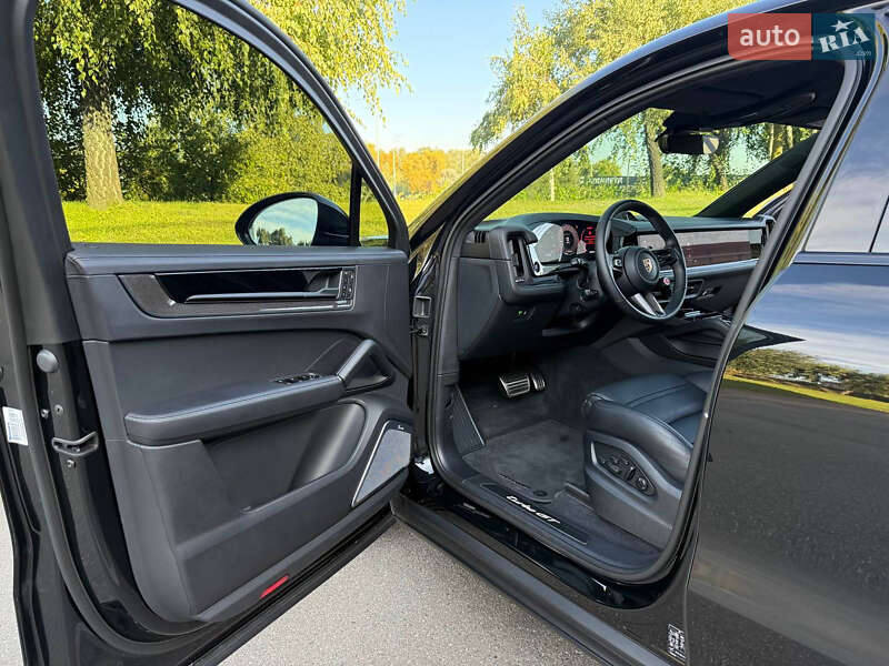 Позашляховик / Кросовер Porsche Cayenne Coupe 2023 в Києві фото 59 Позашляховик / Кросовер Porsche Cayenne Coupe 2023 в Києві