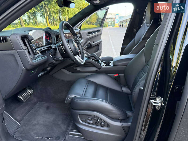 Позашляховик / Кросовер Porsche Cayenne Coupe 2023 в Києві фото 65 Позашляховик / Кросовер Porsche Cayenne Coupe 2023 в Києві