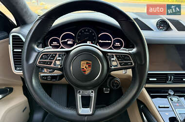 Внедорожник / Кроссовер Porsche Cayenne Coupe 2021 в 