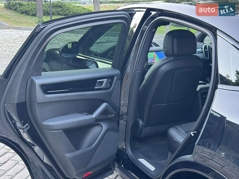 Внедорожник / Кроссовер Porsche Cayenne Coupe 2021 в Киеве фото 17 Внедорожник / Кроссовер Porsche Cayenne Coupe 2021 в Киеве