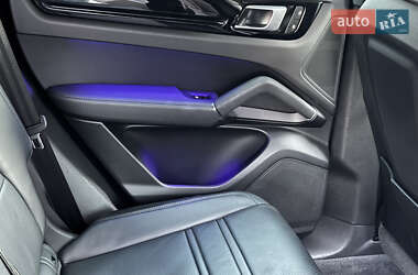 Внедорожник / Кроссовер Porsche Cayenne Coupe 2021 в 