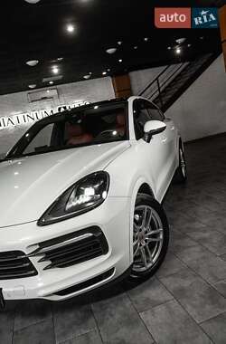 Внедорожник / Кроссовер Porsche Cayenne Coupe 2021 в 