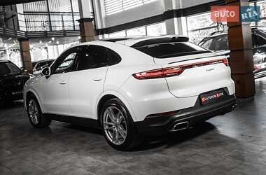 Внедорожник / Кроссовер Porsche Cayenne Coupe 2021 в 