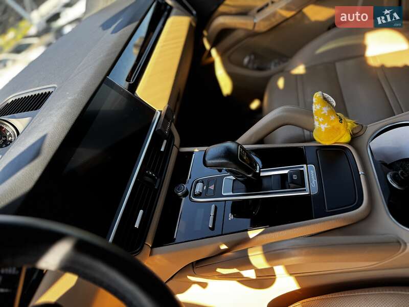 Внедорожник / Кроссовер Porsche Cayenne Coupe 2021 в Киеве
