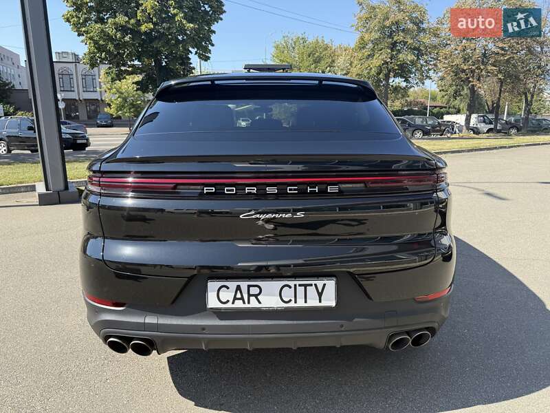 Позашляховик / Кросовер Porsche Cayenne Coupe 2024 в Києві