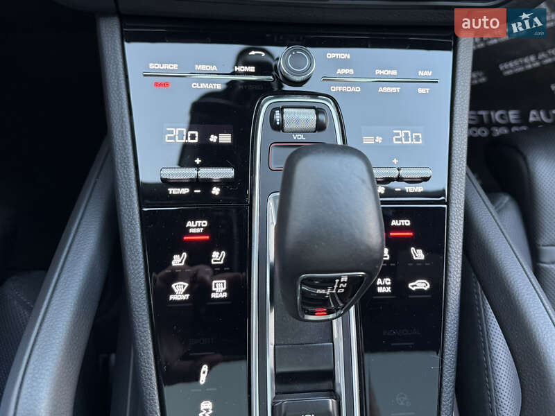 Внедорожник / Кроссовер Porsche Cayenne Coupe 2023 в Киеве