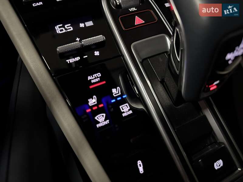 Внедорожник / Кроссовер Porsche Cayenne Coupe 2019 в Киеве
