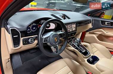 Внедорожник / Кроссовер Porsche Cayenne Coupe 2020 в 