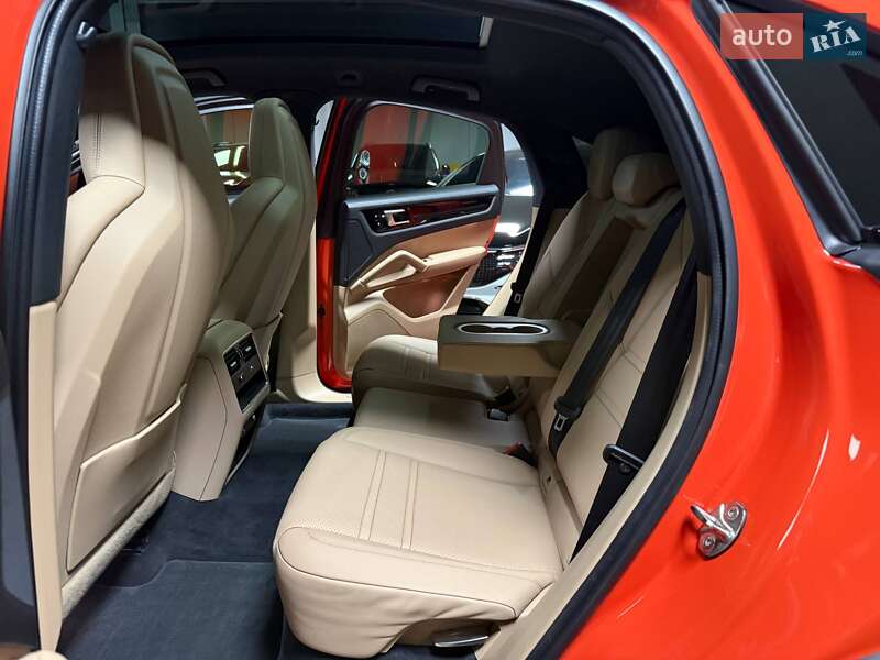 Позашляховик / Кросовер Porsche Cayenne Coupe 2020 в Києві