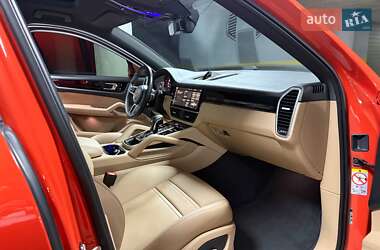 Внедорожник / Кроссовер Porsche Cayenne Coupe 2020 в 