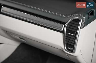 Внедорожник / Кроссовер Porsche Cayenne Coupe 2023 в 