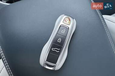 Внедорожник / Кроссовер Porsche Cayenne Coupe 2022 в 