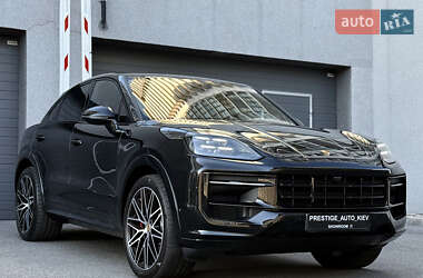 Позашляховик / Кросовер Porsche Cayenne Coupe 2024 в 