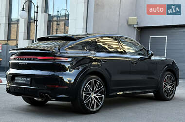 Позашляховик / Кросовер Porsche Cayenne Coupe 2024 в 