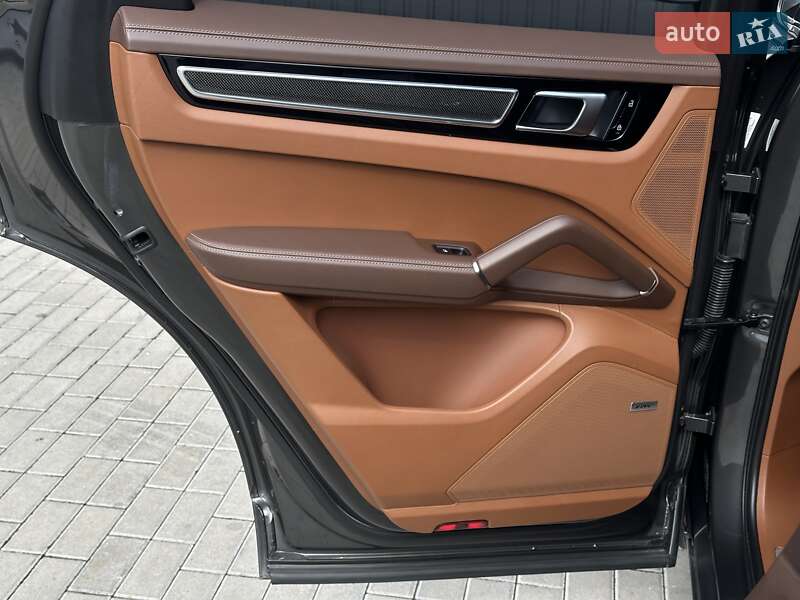 Внедорожник / Кроссовер Porsche Cayenne Coupe 2020 в Мукачево