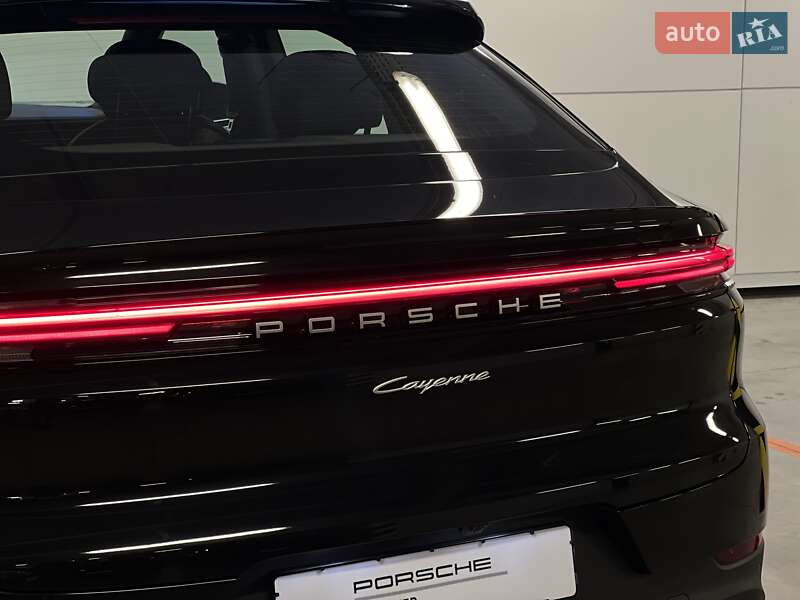 Внедорожник / Кроссовер Porsche Cayenne Coupe 2024 в Киеве