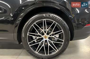 Внедорожник / Кроссовер Porsche Cayenne Coupe 2024 в 