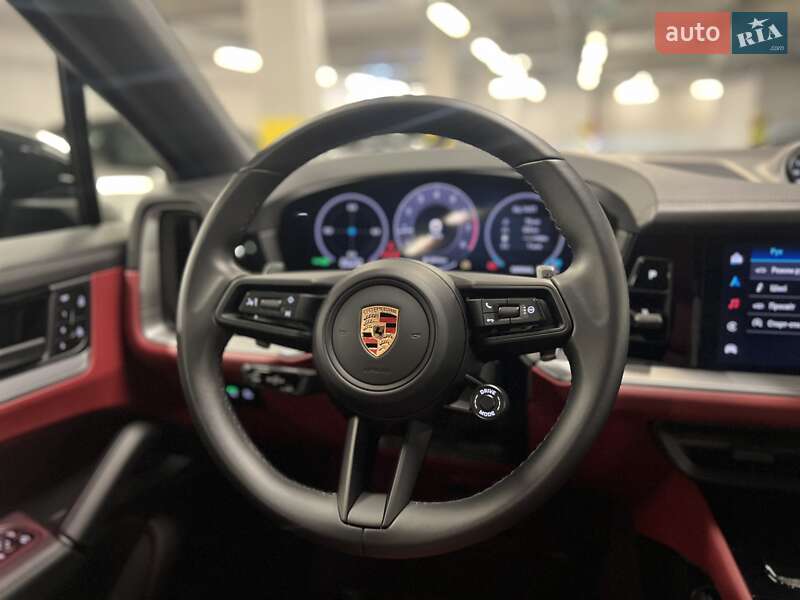 Внедорожник / Кроссовер Porsche Cayenne Coupe 2024 в Киеве