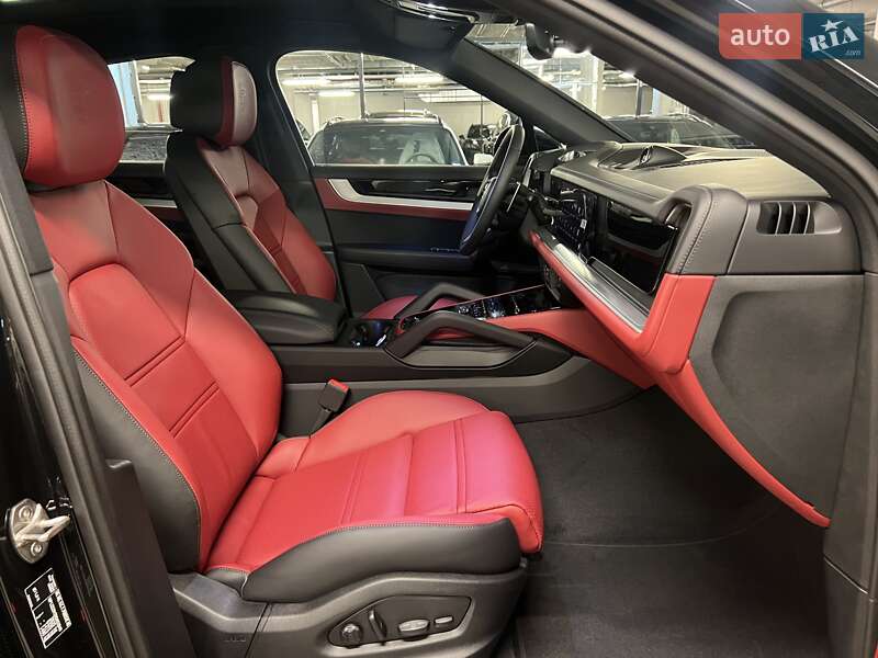 Внедорожник / Кроссовер Porsche Cayenne Coupe 2024 в Киеве