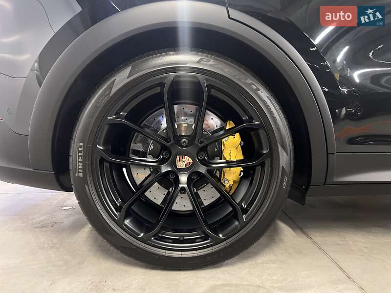 Внедорожник / Кроссовер Porsche Cayenne Coupe 2024 в Киеве