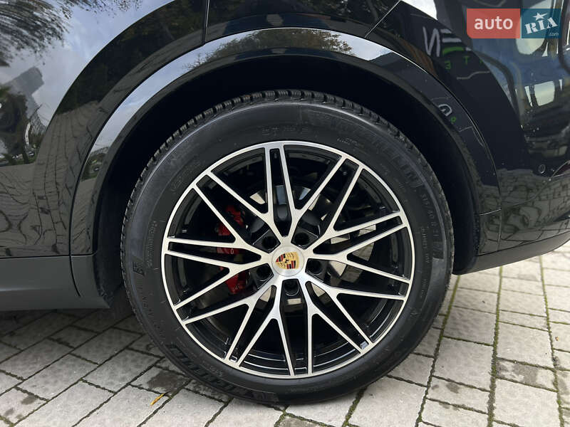 Позашляховик / Кросовер Porsche Cayenne Coupe 2023 в Львові
