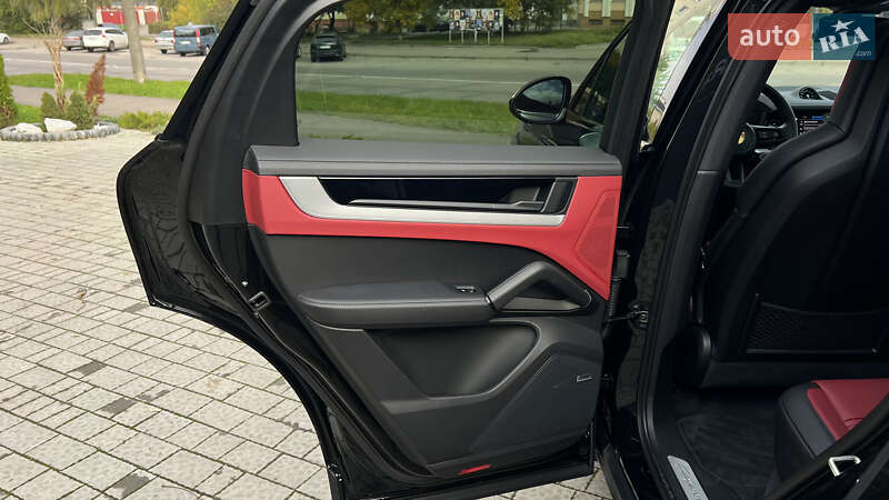 Позашляховик / Кросовер Porsche Cayenne Coupe 2023 в Львові