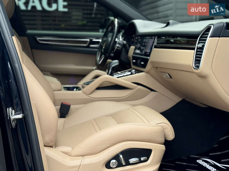Позашляховик / Кросовер Porsche Cayenne Coupe 2019 в Києві