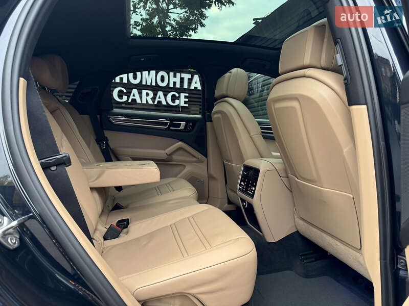 Позашляховик / Кросовер Porsche Cayenne Coupe 2019 в Києві
