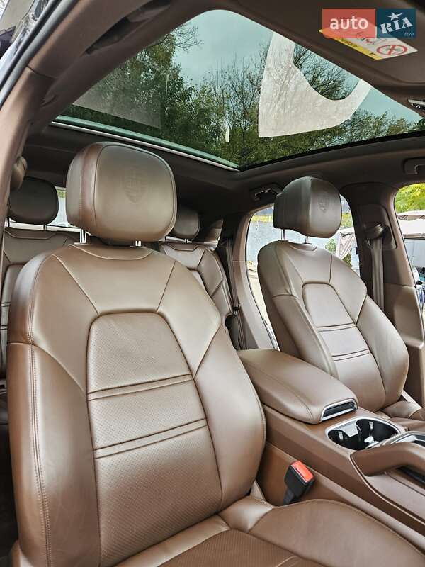 Позашляховик / Кросовер Porsche Cayenne Coupe 2020 в Києві фото 30 Позашляховик / Кросовер Porsche Cayenne Coupe 2020 в Києві