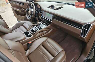 Внедорожник / Кроссовер Porsche Cayenne Coupe 2020 в  фото 32 Внедорожник / Кроссовер Porsche Cayenne Coupe 2020 в