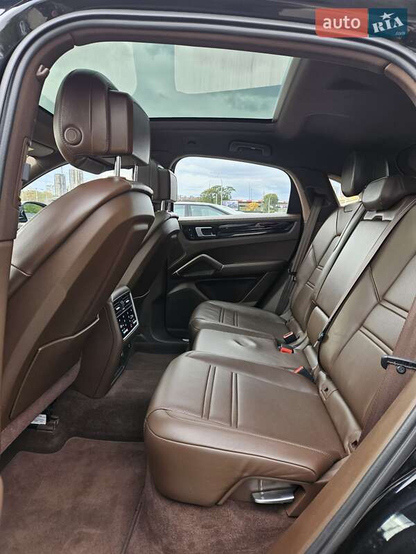 Позашляховик / Кросовер Porsche Cayenne Coupe 2020 в Києві фото 37 Позашляховик / Кросовер Porsche Cayenne Coupe 2020 в Києві