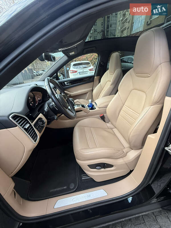 Внедорожник / Кроссовер Porsche Cayenne Coupe 2021 в Киеве фото 8 Внедорожник / Кроссовер Porsche Cayenne Coupe 2021 в Киеве