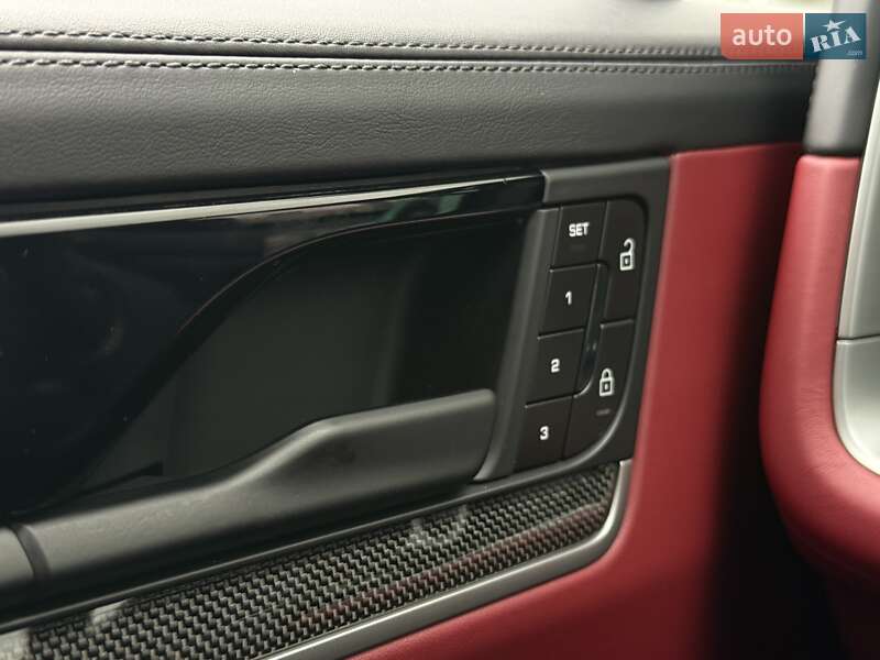 Позашляховик / Кросовер Porsche Cayenne Coupe 2024 в Києві фото 35 Позашляховик / Кросовер Porsche Cayenne Coupe 2024 в Києві