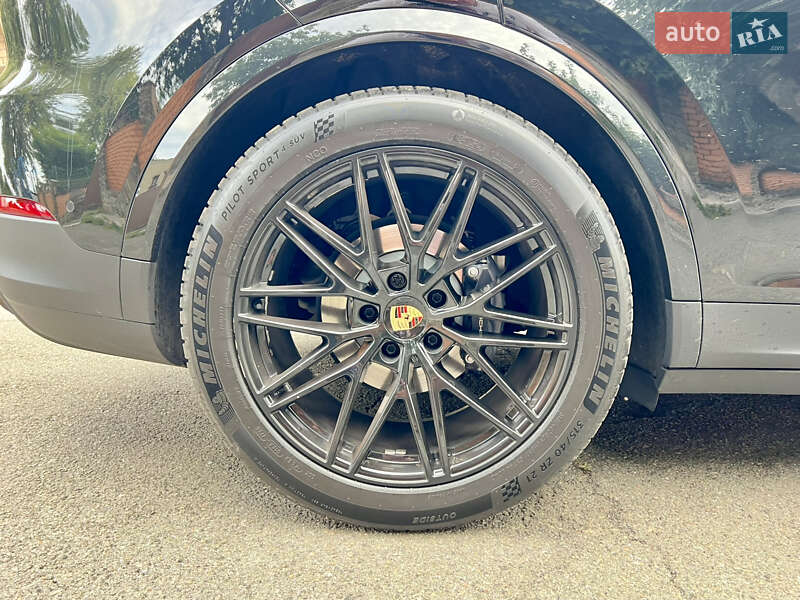 Позашляховик / Кросовер Porsche Cayenne Coupe 2023 в Києві фото 27 Позашляховик / Кросовер Porsche Cayenne Coupe 2023 в Києві