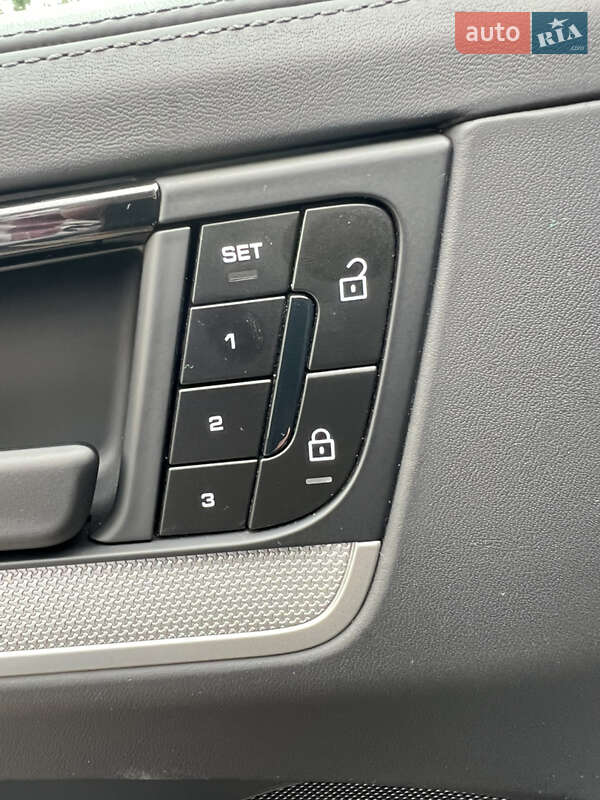 Позашляховик / Кросовер Porsche Cayenne Coupe 2023 в Києві фото 55 Позашляховик / Кросовер Porsche Cayenne Coupe 2023 в Києві