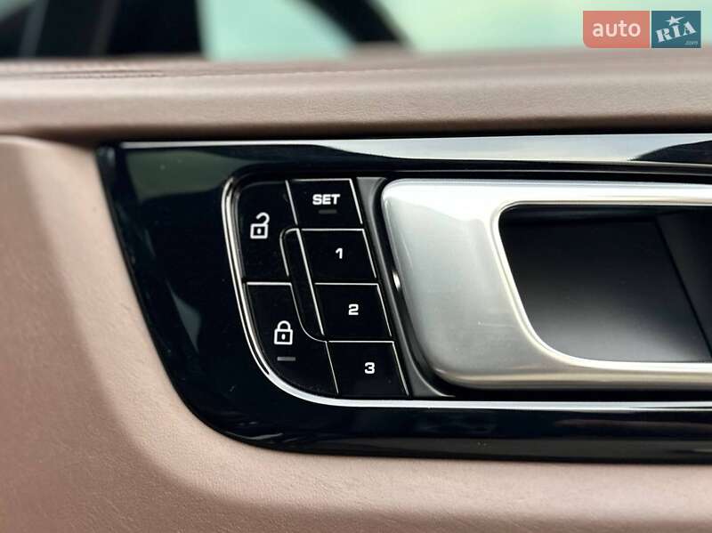 Позашляховик / Кросовер Porsche Cayenne Coupe 2019 в Києві