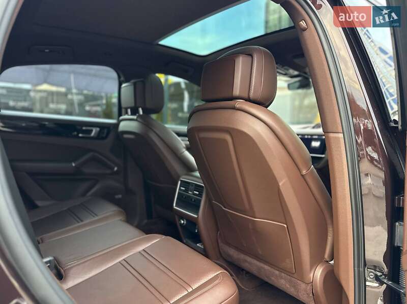 Позашляховик / Кросовер Porsche Cayenne Coupe 2019 в Києві