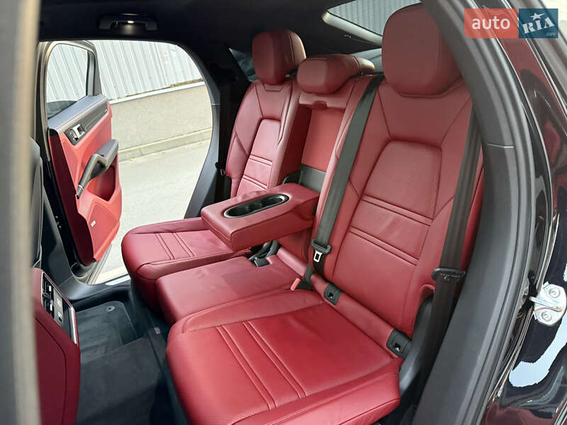 Внедорожник / Кроссовер Porsche Cayenne Coupe 2019 в Киеве фото 52 Внедорожник / Кроссовер Porsche Cayenne Coupe 2019 в Киеве